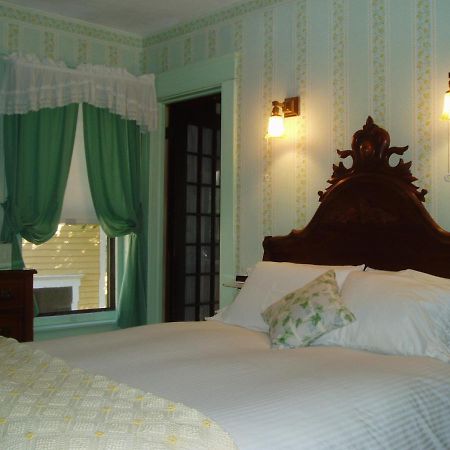 Rosewood Inn Corning Dış mekan fotoğraf