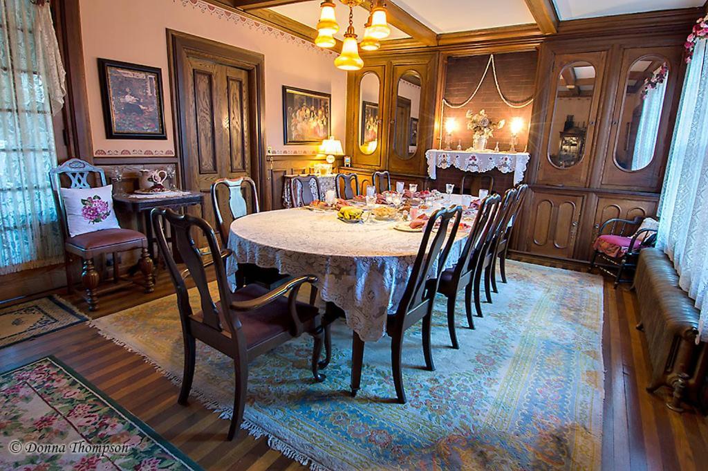 Rosewood Inn Corning Dış mekan fotoğraf